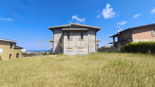 casa indipendente in vendita a Barcellona Pozzo di Gotto