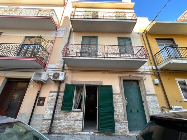 casa indipendente in vendita a Barcellona Pozzo di Gotto
