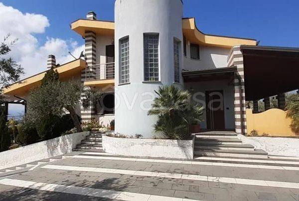 casa indipendente in vendita a Barcellona Pozzo di Gotto