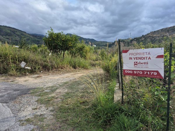 casa indipendente in vendita a Barcellona Pozzo di Gotto