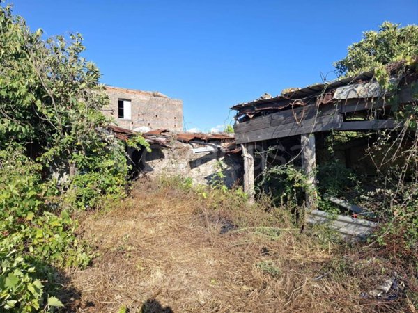casa indipendente in vendita a Barcellona Pozzo di Gotto
