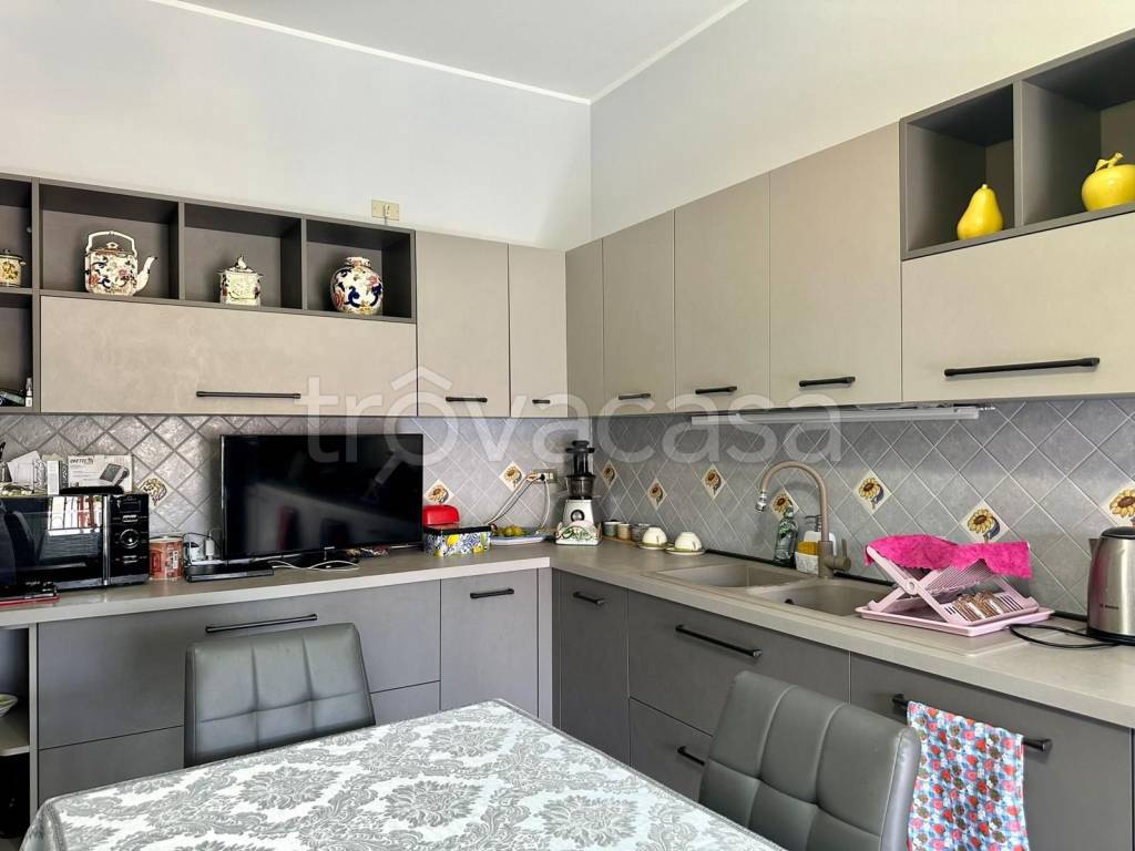 appartamento in vendita a Barcellona Pozzo di Gotto