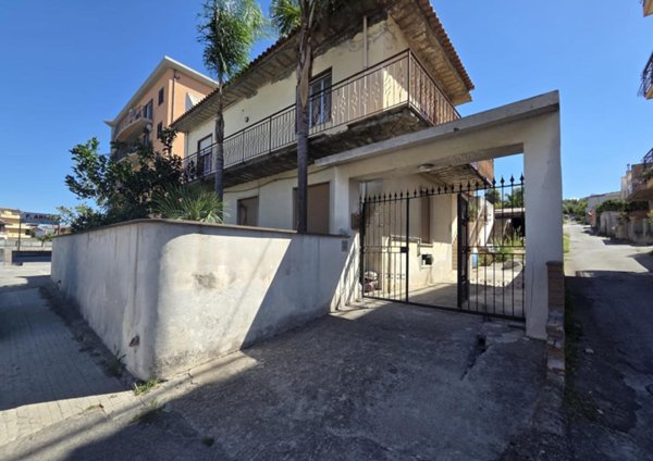 appartamento in vendita a Barcellona Pozzo di Gotto in zona Oreto