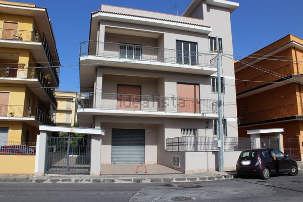 appartamento in vendita a Barcellona Pozzo di Gotto in zona Centro Città