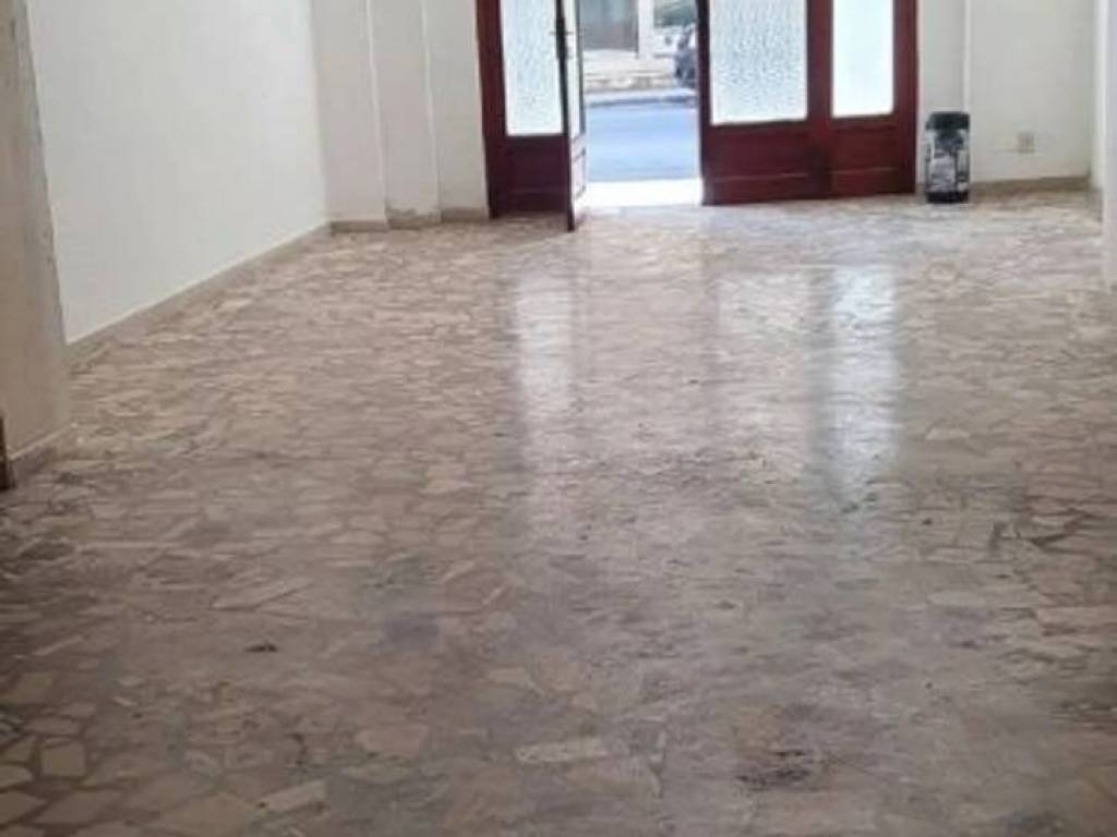 negozio in vendita a Barcellona Pozzo di Gotto in zona Centro Città