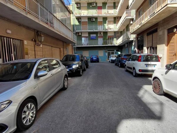 appartamento in vendita a Barcellona Pozzo di Gotto in zona Centro Città
