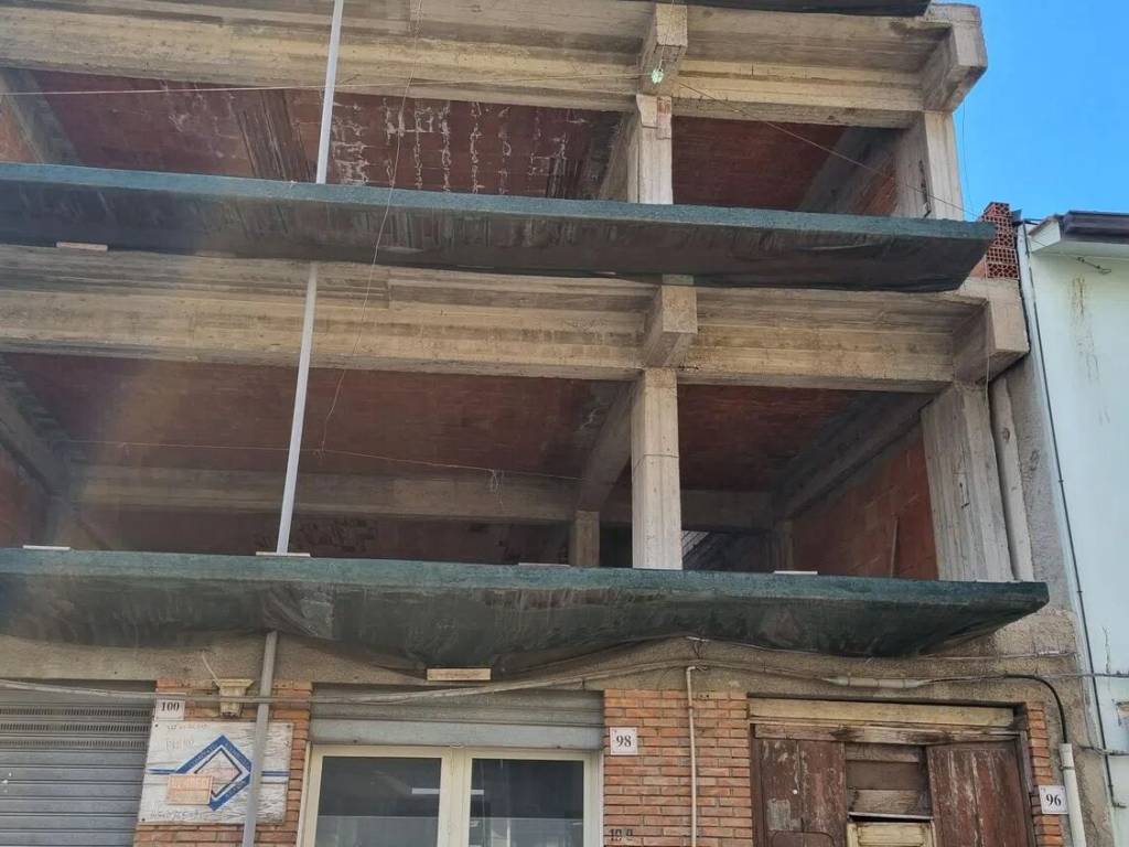 appartamento in vendita a Barcellona Pozzo di Gotto