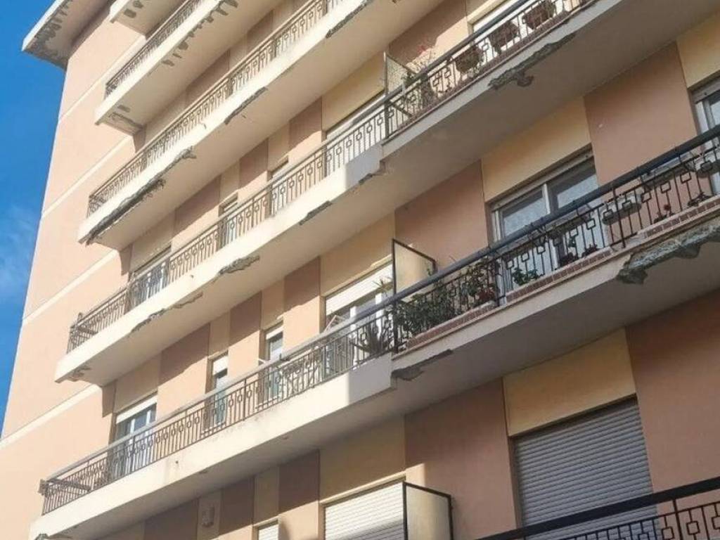 appartamento in vendita a Barcellona Pozzo di Gotto