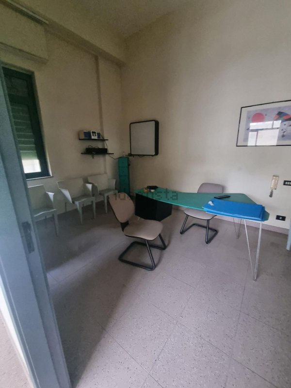 ufficio in vendita a Barcellona Pozzo di Gotto
