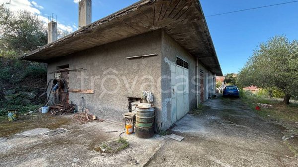 casa indipendente in vendita a Barcellona Pozzo di Gotto