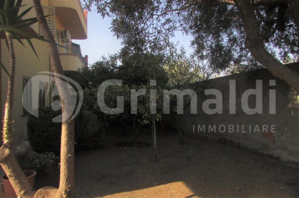 casa indipendente in vendita a Barcellona Pozzo di Gotto in zona Portosalvo