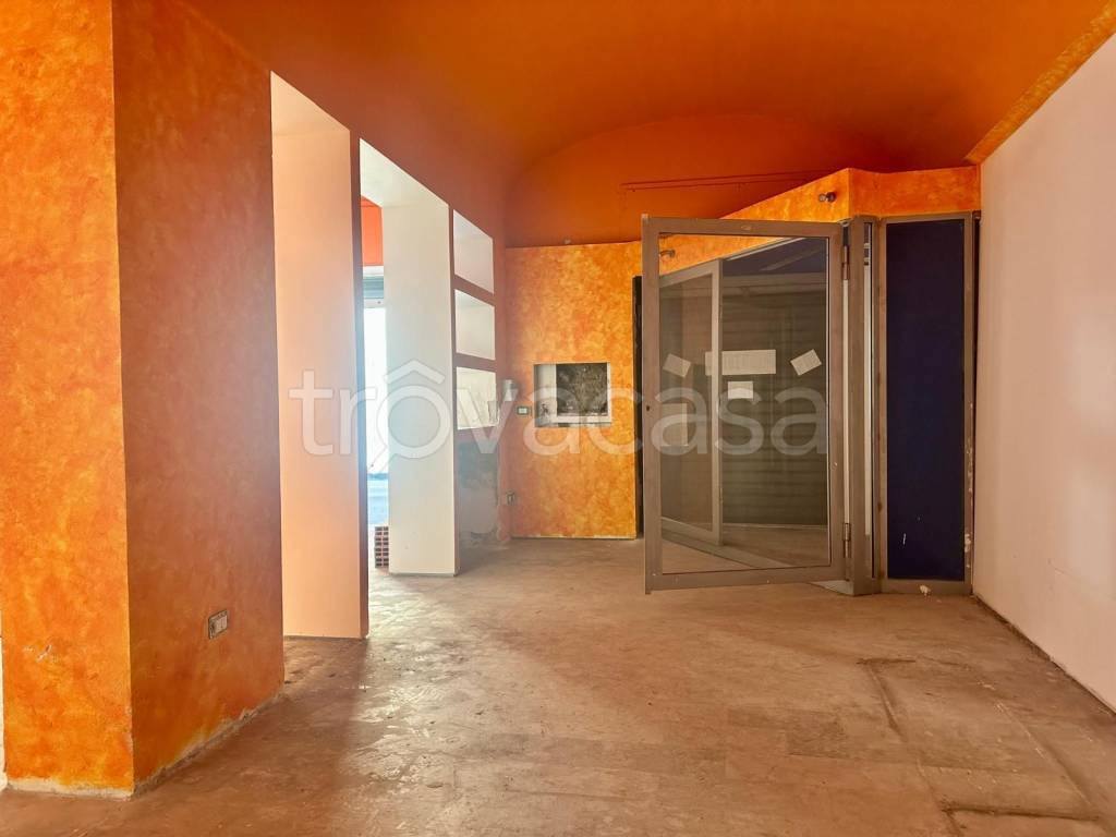 negozio in vendita a Barcellona Pozzo di Gotto