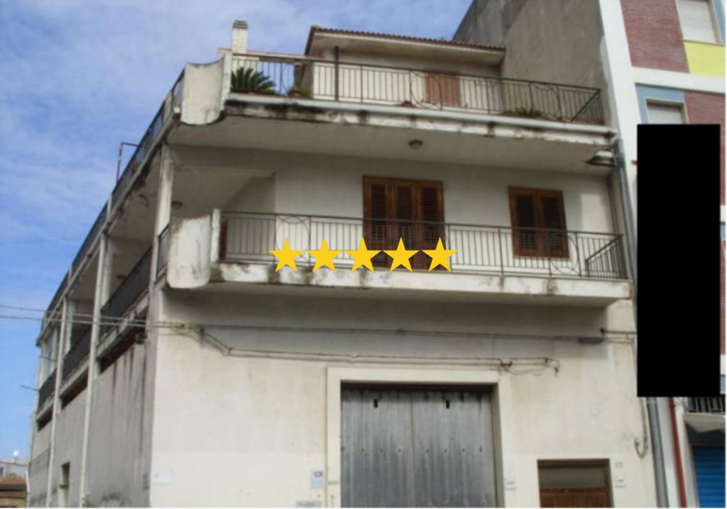 appartamento in vendita a Barcellona Pozzo di Gotto in zona Centro Città