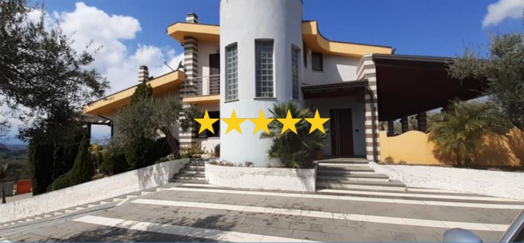 casa indipendente in vendita a Barcellona Pozzo di Gotto