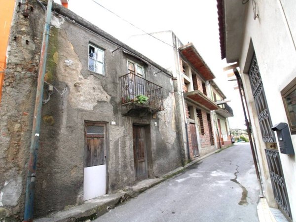 casa indipendente in vendita a Barcellona Pozzo di Gotto in zona La Gala