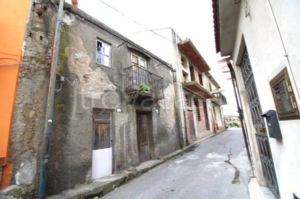 casa indipendente in vendita a Barcellona Pozzo di Gotto