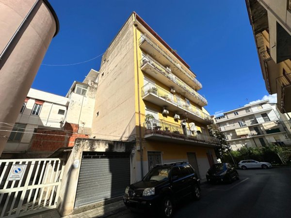 appartamento in vendita a Barcellona Pozzo di Gotto in zona Centro Città