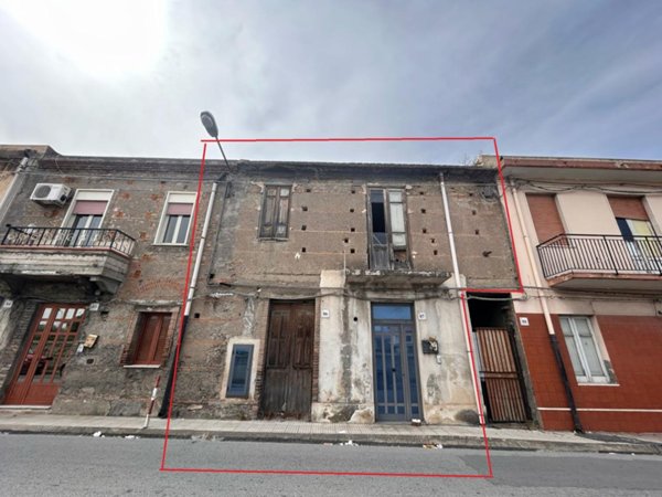 casa indipendente in vendita a Barcellona Pozzo di Gotto