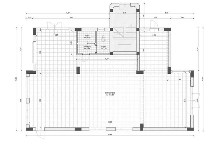 locale commerciale a Barcellona Pozzo di Gotto in zona Calderà/Spine Sante