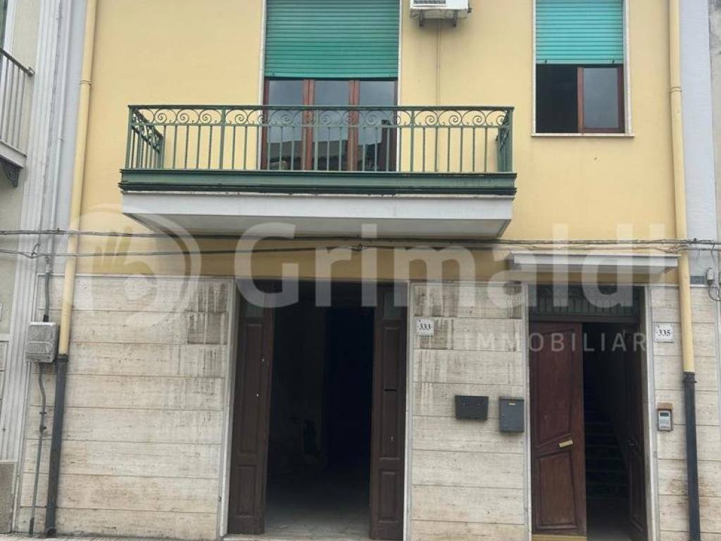 intera palazzina in vendita a Barcellona Pozzo di Gotto