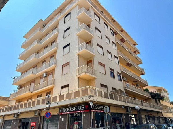 appartamento in vendita a Barcellona Pozzo di Gotto in zona Centro Città