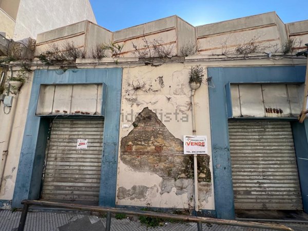 locale commerciale in vendita a Barcellona Pozzo di Gotto