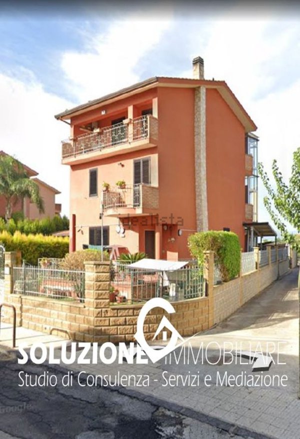 casa indipendente in vendita a Barcellona Pozzo di Gotto