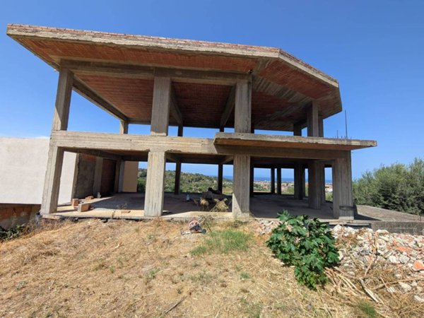 casa indipendente in vendita a Barcellona Pozzo di Gotto in zona Centro Città