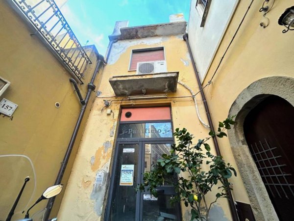 casa indipendente in vendita a Barcellona Pozzo di Gotto in zona Centro Città