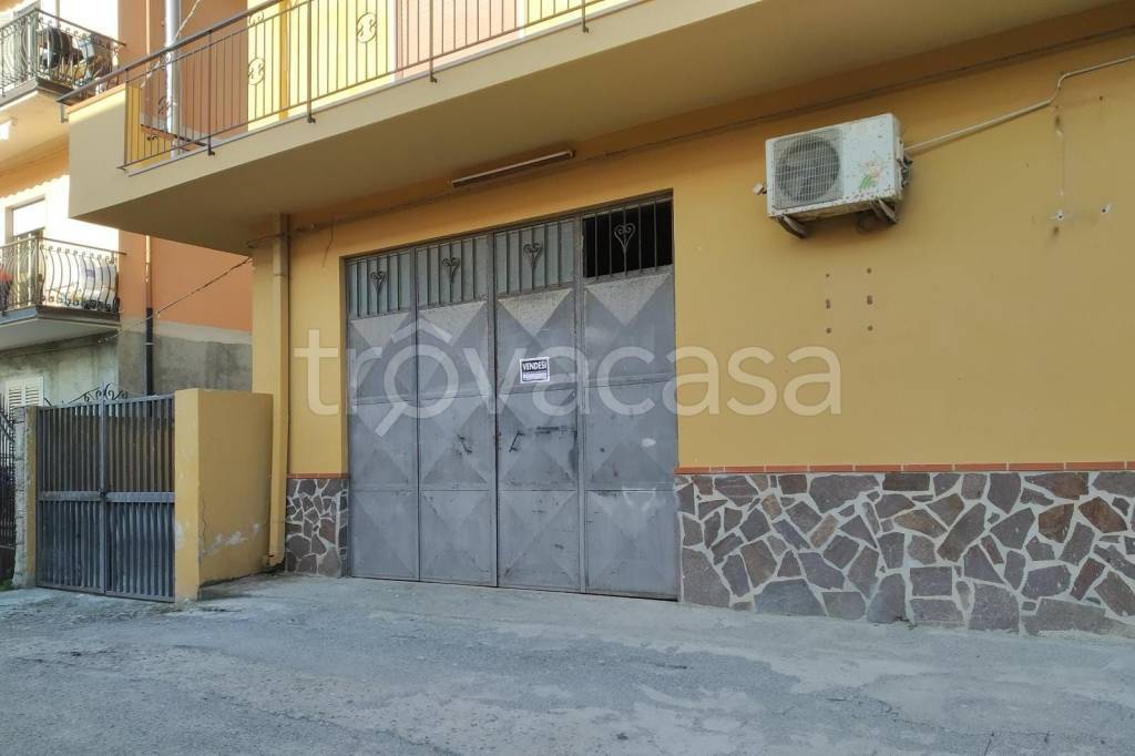 locale commerciale in vendita a Barcellona Pozzo di Gotto