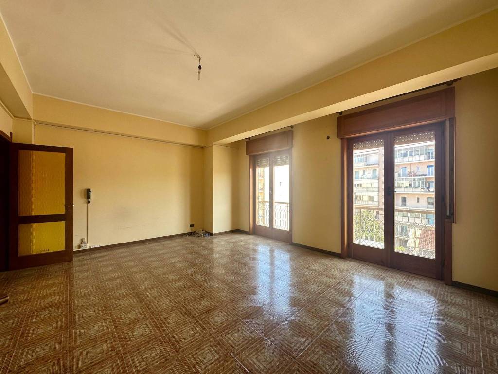 appartamento in vendita a Barcellona Pozzo di Gotto in zona Centro Città