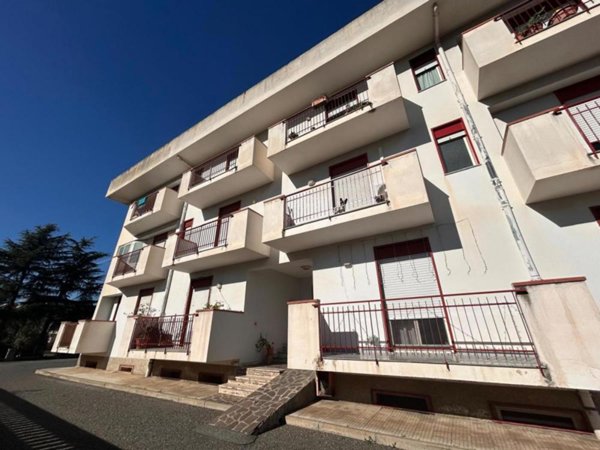 appartamento in vendita a Barcellona Pozzo di Gotto in zona Centro Città