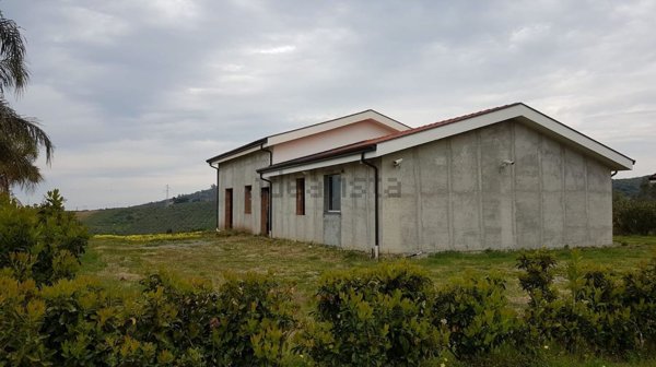 casa indipendente in vendita a Barcellona Pozzo di Gotto
