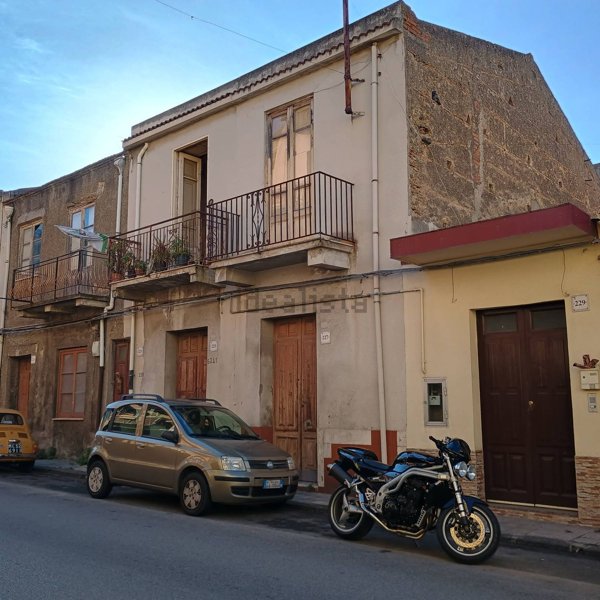 casa indipendente in vendita a Barcellona Pozzo di Gotto