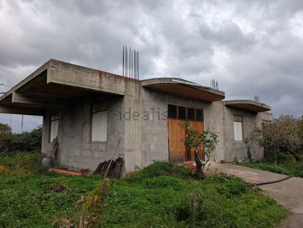 casa indipendente in vendita a Barcellona Pozzo di Gotto
