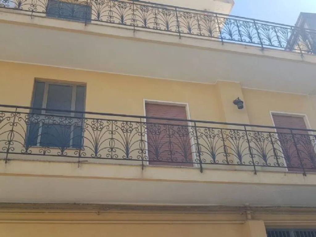 intera palazzina in vendita a Barcellona Pozzo di Gotto