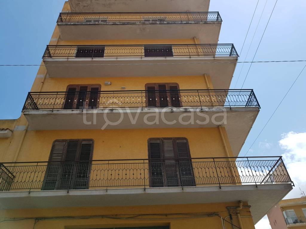 appartamento in vendita a Barcellona Pozzo di Gotto in zona Centro Città