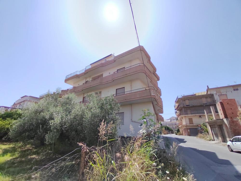 appartamento in vendita a Barcellona Pozzo di Gotto in zona Centro Città