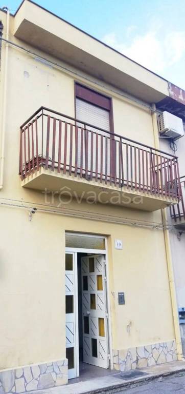 casa indipendente in vendita a Barcellona Pozzo di Gotto in zona Sant'Antonio