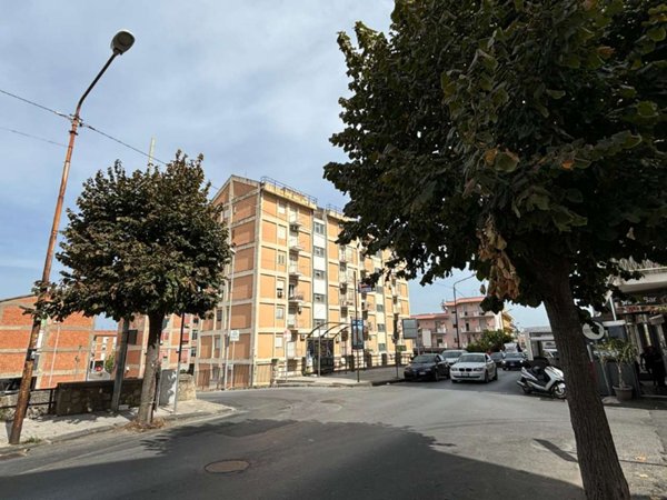 appartamento in vendita a Barcellona Pozzo di Gotto in zona Centro Città