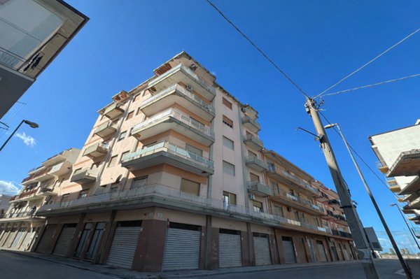 appartamento in vendita a Barcellona Pozzo di Gotto in zona Centro Città