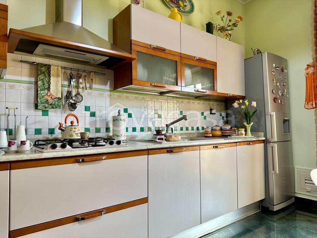 appartamento in vendita a Barcellona Pozzo di Gotto in zona Centro Città