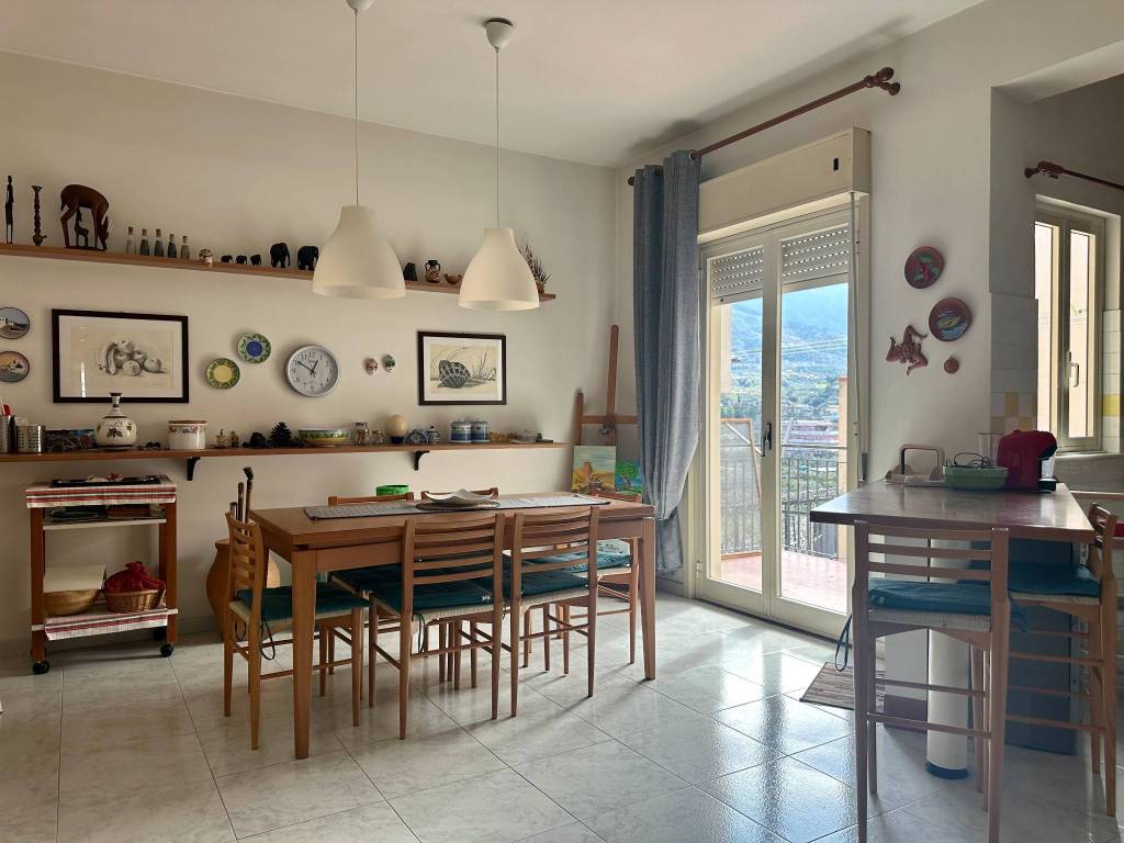 appartamento in vendita a Barcellona Pozzo di Gotto