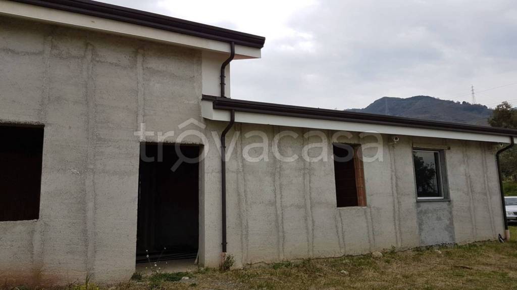 casa indipendente in vendita a Barcellona Pozzo di Gotto