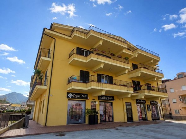 appartamento in vendita a Barcellona Pozzo di Gotto in zona Centro Città