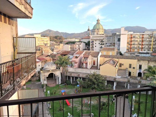 appartamento in vendita a Barcellona Pozzo di Gotto in zona Centro Città