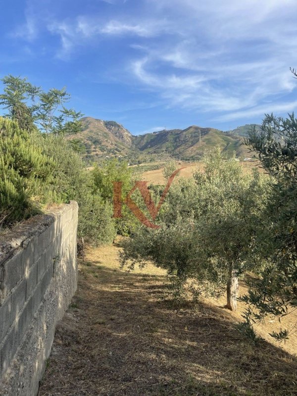 locale di sgombero in vendita a Barcellona Pozzo di Gotto