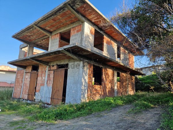 casa indipendente in vendita a Barcellona Pozzo di Gotto