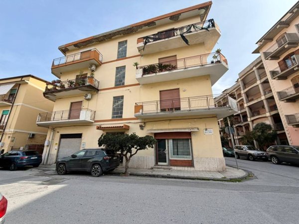 appartamento in vendita a Barcellona Pozzo di Gotto