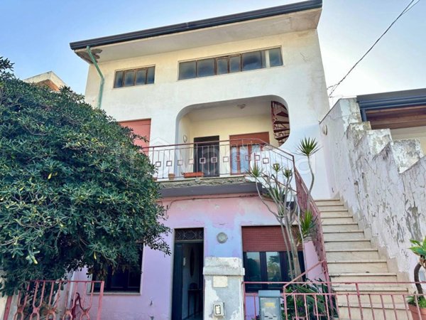 casa indipendente in vendita a Barcellona Pozzo di Gotto